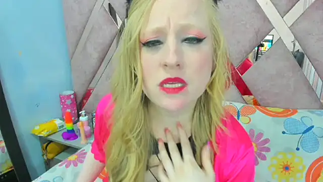 AliceCat 01 online show from 11/12/25, 10:52