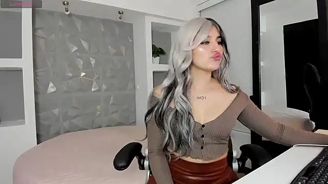 Maya Rivers online show from 10/02/25, 05:03