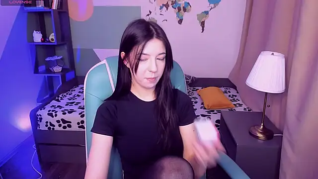 Azaliya Haze online show from 02/06/26, 05:56