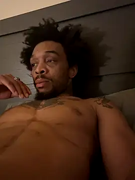 thefreakscomeoutatnight online show from 10/30/25, 07:43