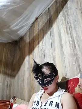 Tuyet xx online show from 10/13/25, 02:55