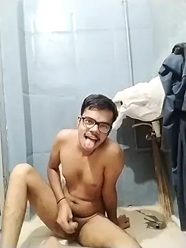 sexybobby13 online show from 10/17/25, 10:29