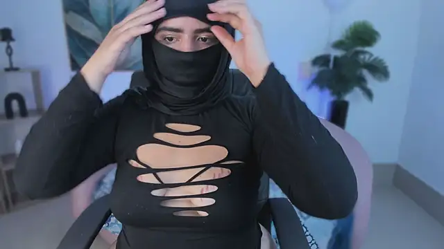 dalila gool online show from 09/28/25, 09:25