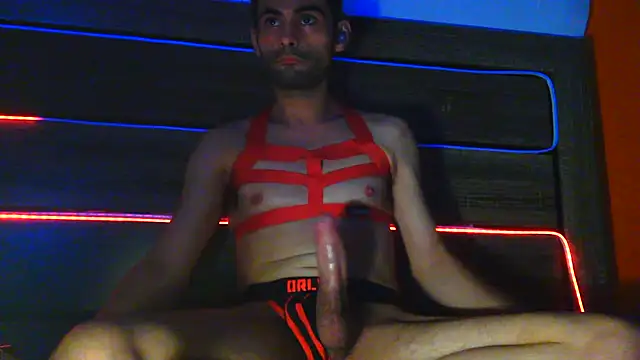 Snapshot of highinhtxx chatting on 10/03/25, 08:11 highinhtxx online show from 10/03/25, 08:11