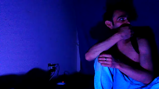 Snapshot of highinhtxx chatting on 10/12/25, 07:07 highinhtxx online show from 10/12/25, 07:07