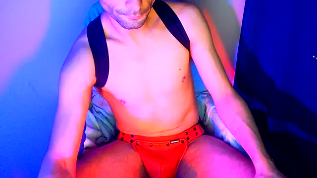 Snapshot of highinhtxx chatting on 10/27/25, 12:31 highinhtxx online show from 10/27/25, 12:31