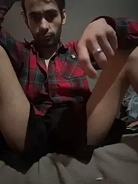 Snapshot of highinhtxx chatting on 11/25/25, 02:17 highinhtxx online show from 11/25/25, 02:17