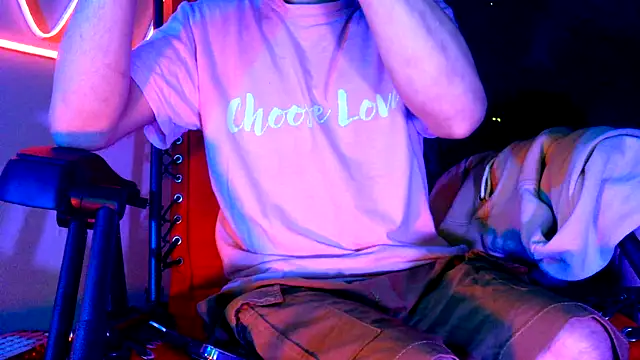 Snapshot of highinhtxx chatting on 12/04/25, 07:11 highinhtxx online show from 12/04/25, 07:11