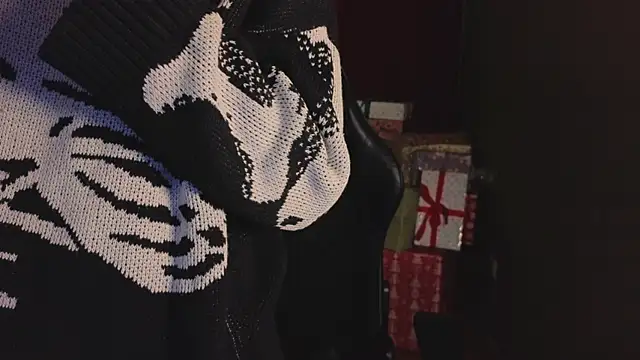 TommieHi online show from 11/28/25, 05:21