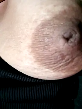 Hotmommax online show from 02/02/26, 08:40