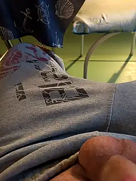 Snapshot of SugaryFinder1 chatting on 02/12/26, 03:07 SugaryFinder1 online show from 02/12/26, 03:07