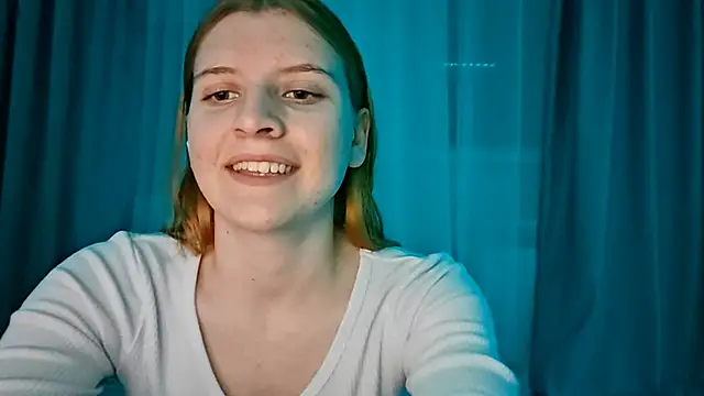 LynteriLain online show from 11/11/25, 07:25