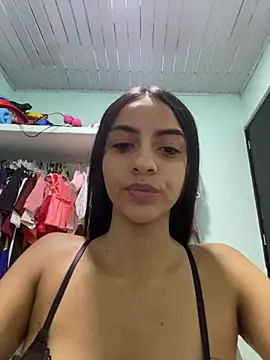 Snapshot of miluwatson chatting on 10/21/25, 11:27 miluwatson online show from 10/21/25, 11:27