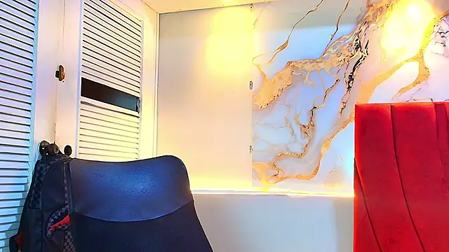 Snapshot of daniscot chatting on 10/11/25, 03:50 daniscot online show from 10/11/25, 03:50