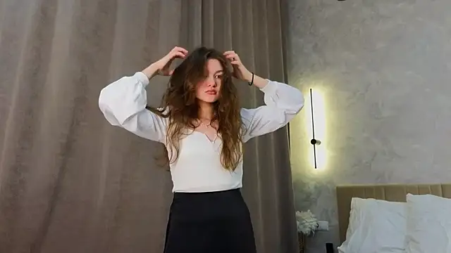 LewisThrone online show from 10/09/25, 11:41