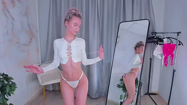 SerenaCrystall online show from 03/19/26, 12:42