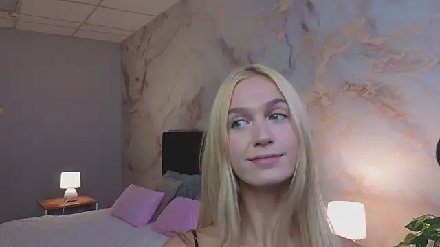 SerenaCrystall online show from 06/02/26, 10:17