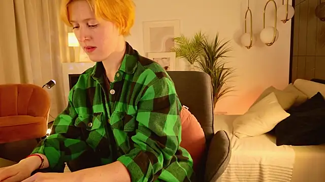 Freirenee online show from 01/17/26, 03:06