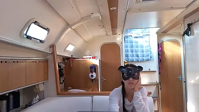 Monk and Mia online show from 04/14/26, 07:36