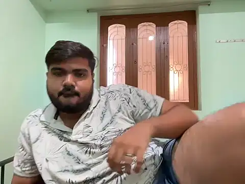 Romeo Sam2 online show from 10/11/25, 07:18