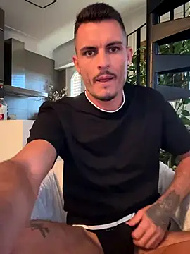 Snapshot of WildFlame2525 chatting on 10/06/25, 09:29 WildFlame2525 online show from 10/06/25, 09:29