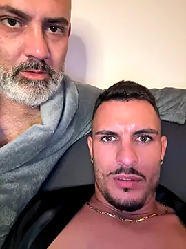 Snapshot of WildFlame2525 chatting on 10/18/25, 09:04 WildFlame2525 online show from 10/18/25, 09:04