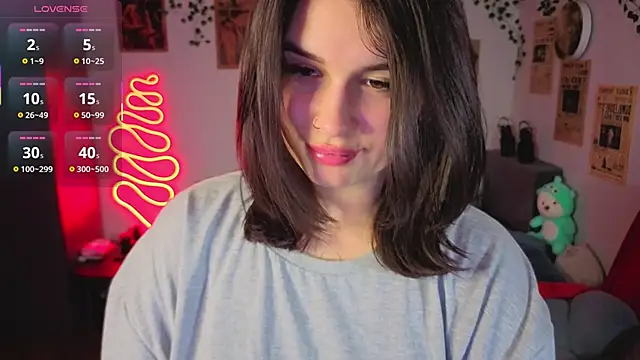 kira kick online show from 11/07/25, 07:03