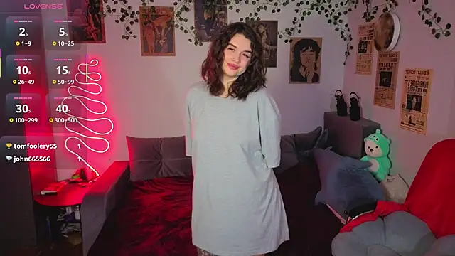 kira kick online show from 11/11/25, 04:51