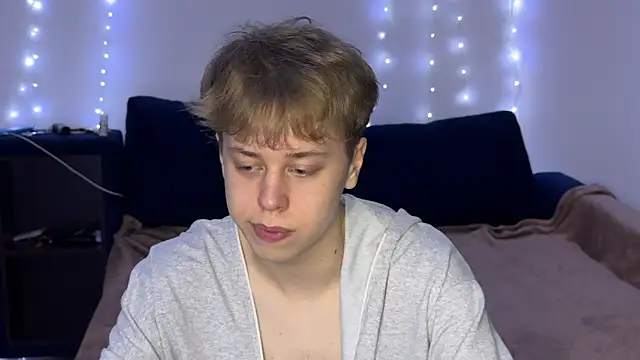  bee boy  online show from 10/15/25, 04:18