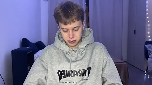  bee boy  online show from 11/29/25, 02:31