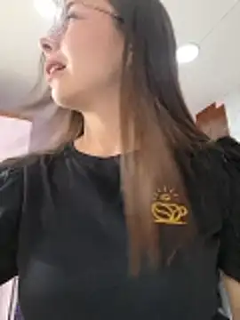 EmmaValencia  online show from 02/03/26, 04:34