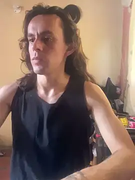 Snapshot of monroedelrey chatting on 10/17/25, 02:52 monroedelrey online show from 10/17/25, 02:52