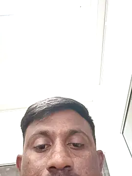 SlipperyRebound0 online show from 10/29/25, 05:25