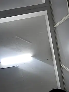 SlipperyRebound0 online show from 12/02/25, 04:57