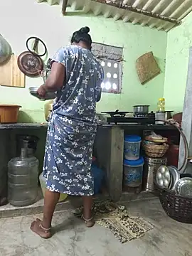 Tamilselviroja- online show from 05/20/26, 03:56