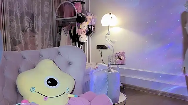 Snapshot of Titi-175 chatting on 11/03/25, 11:55 Titi-175 online show from 11/03/25, 11:55