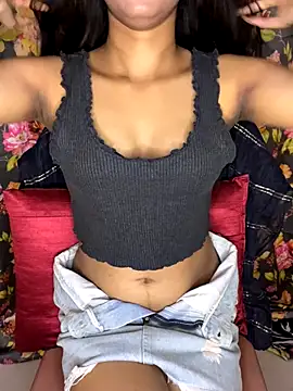 Snapshot of pooja-cam1 chatting on 12/03/25, 07:01 pooja-cam1 online show from 12/03/25, 07:01