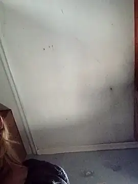 Queen2454 online show from 04/01/26, 04:59