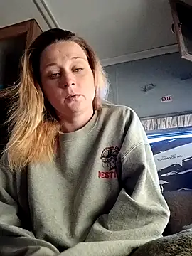 Queen2454 online show from 04/03/26, 03:32