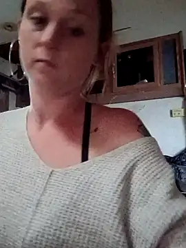 Queen2454 online show from 04/11/26, 12:48