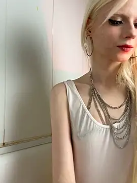 bunnyirisluv online show from 12/04/25, 04:05