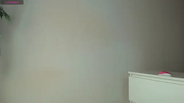 trixietaylor online show from 04/09/26, 08:03