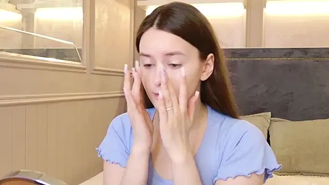 EvaSwen online show from 04/12/26, 05:56