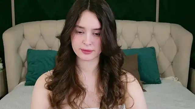 EvaSwen online show from 04/18/26, 07:18