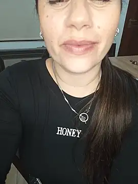 Amarteverdaderamente online show from 07/14/26, 03:00