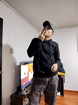 jovencolombianht online show from 04/18/26, 09:02