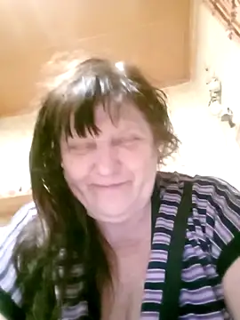 Apeesynka55211 online show from 04/06/26, 06:53