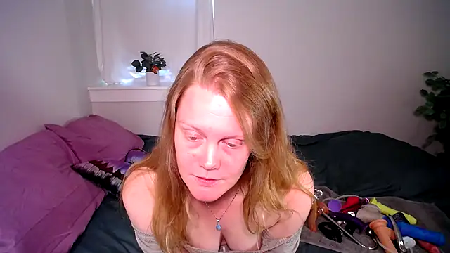 naughtyfox89 online show from 08/06/26, 10:44
