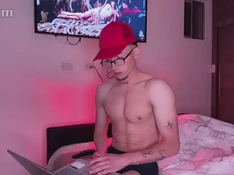 strongManLatino online show from 10/06/25, 12:52