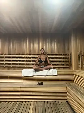 tia   fox online show from 11/10/25, 11:31